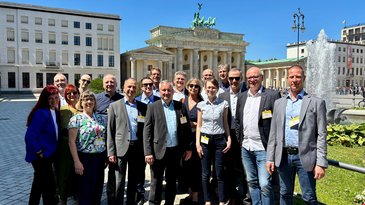 Mitarbeitende der AiF Projekt GmbH um Geschäftsführer Frank Kreller und Clemens Schumacher beim Netzwerktreffen in Berlin